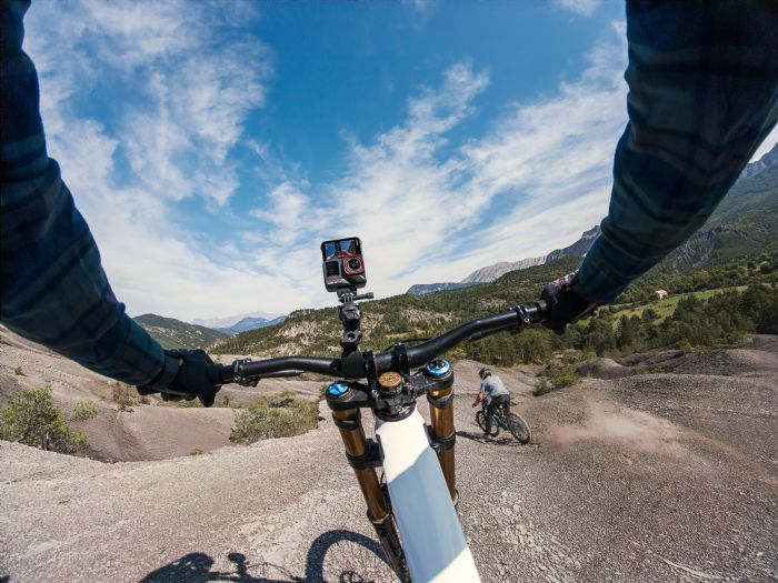 ƿR^+8K|(zh)ӰʯInsta360l(f)AI pо\CAce Pro 2