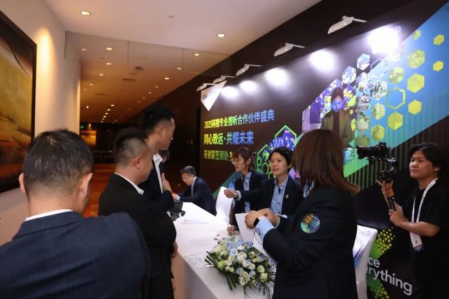 ͻͶӰ߅ҕӑB(ti)ӳInfoCommChina