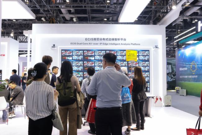 Infocomm China2025M(jn)Еr(sh)ߣcCREATORݸһ(chng)AI+ȫ(gu)a(chn)ĿƼʢ(hu)